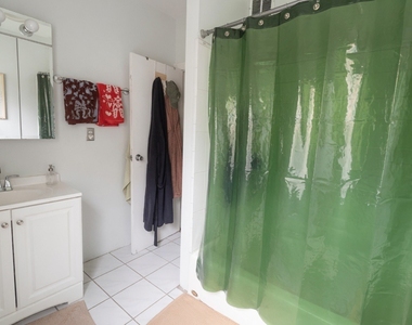 6656 N Newgard Avenue - Photo Thumbnail 9
