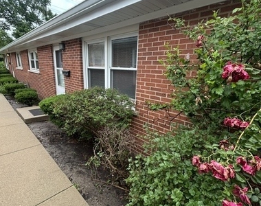 115 W Ash Street - Photo Thumbnail 1
