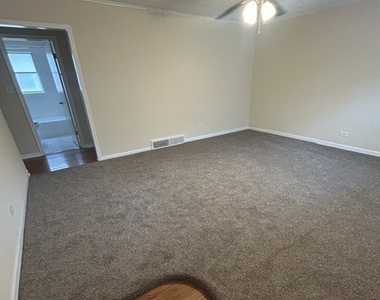 115 W Ash Street - Photo Thumbnail 2