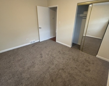 115 W Ash Street - Photo Thumbnail 10