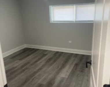 6223 W Wabansia Avenue - Photo Thumbnail 6