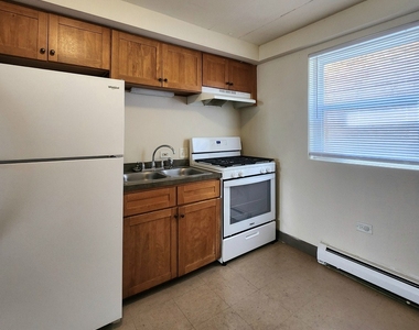5741 W 35th Street - Photo Thumbnail 10