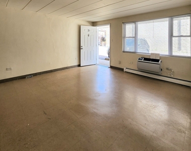 5741 W 35th Street - Photo Thumbnail 3