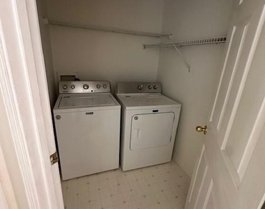 145 Glenside Lane - Photo Thumbnail 8