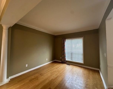 145 Glenside Lane - Photo Thumbnail 23