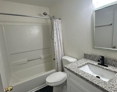 145 Glenside Lane - Photo Thumbnail 7
