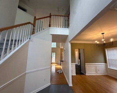 145 Glenside Lane - Photo Thumbnail 2