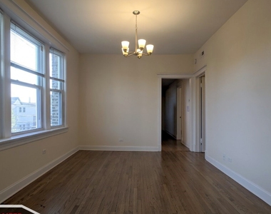 2814 N Troy Street - Photo Thumbnail 4