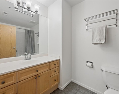 3151 N Lincoln Avenue - Photo Thumbnail 11