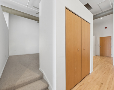 3151 N Lincoln Avenue - Photo Thumbnail 12