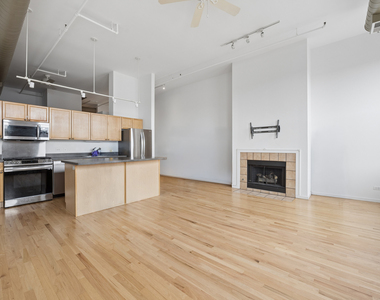 3151 N Lincoln Avenue - Photo Thumbnail 2