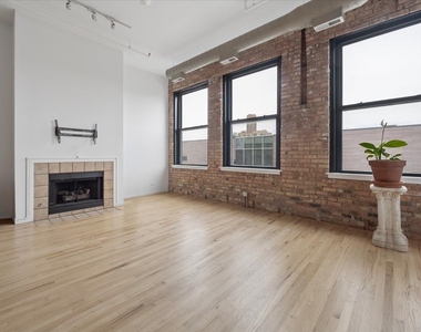 3151 N Lincoln Avenue - Photo Thumbnail 7