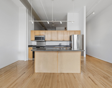 3151 N Lincoln Avenue - Photo Thumbnail 3