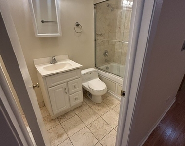 4056 N California Avenue - Photo Thumbnail 9