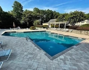 27 Matawan Circle Se - Photo Thumbnail 5