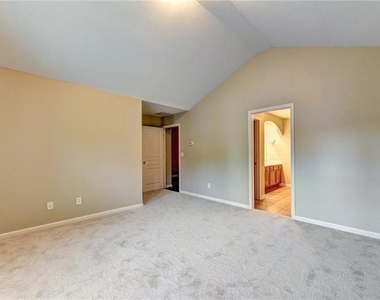 6225 Apple Rose Drive - Photo Thumbnail 21