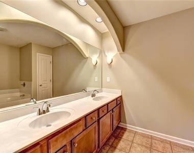 6225 Apple Rose Drive - Photo Thumbnail 22