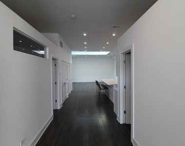 1474 N Milwaukee Avenue - Photo Thumbnail 15