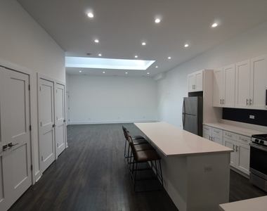 1474 N Milwaukee Avenue - Photo Thumbnail 5