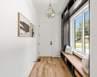 2771 Guthrie Street Se - Photo Thumbnail 8