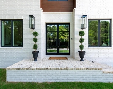 2771 Guthrie Street Se - Photo Thumbnail 5