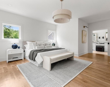 2771 Guthrie Street Se - Photo Thumbnail 4