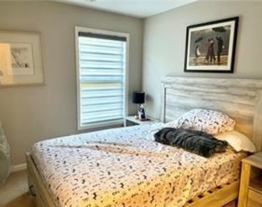 2068 Executive Drive - Photo Thumbnail 9
