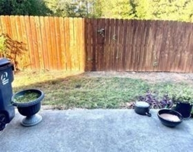 2068 Executive Drive - Photo Thumbnail 1