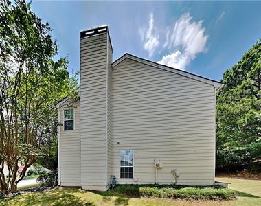 2250 Winthrope Way Drive - Photo Thumbnail 15