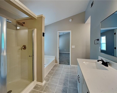 2250 Winthrope Way Drive - Photo Thumbnail 10