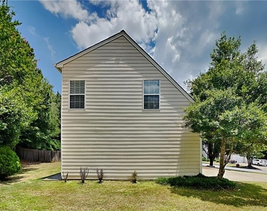 2250 Winthrope Way Drive - Photo Thumbnail 16