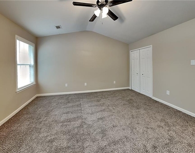 2250 Winthrope Way Drive - Photo Thumbnail 8