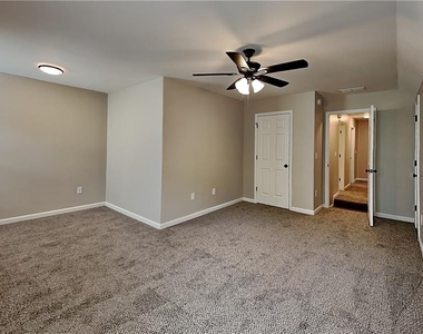 2250 Winthrope Way Drive - Photo Thumbnail 13