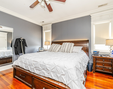 2540 W Diversey Avenue - Photo Thumbnail 13