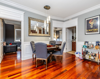 2540 W Diversey Avenue - Photo Thumbnail 5