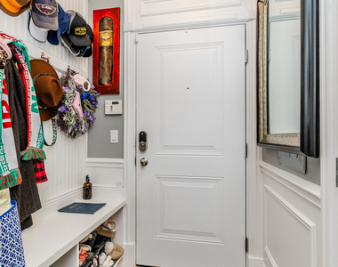 2540 W Diversey Avenue - Photo Thumbnail 1