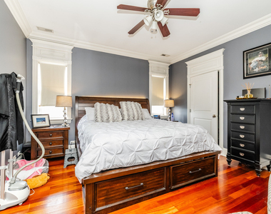 2540 W Diversey Avenue - Photo Thumbnail 12