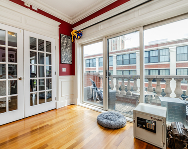 2540 W Diversey Avenue - Photo Thumbnail 8