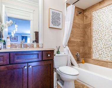 2540 W Diversey Avenue - Photo Thumbnail 6