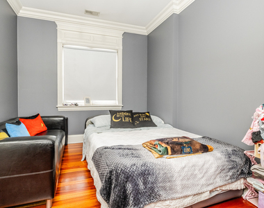 2540 W Diversey Avenue - Photo Thumbnail 10