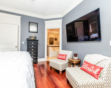 2540 W Diversey Avenue - Photo Thumbnail 14