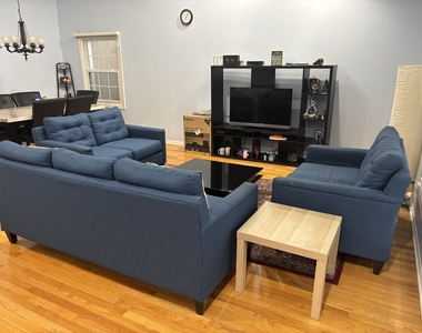 871 Lehigh Lane - Photo Thumbnail 5