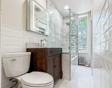 248 Vernon Avenue - Photo Thumbnail 8