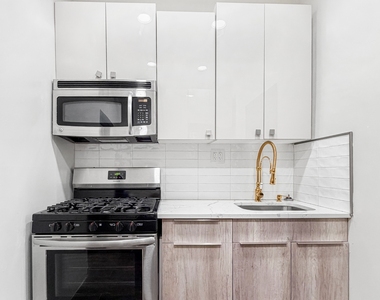 248 Vernon Avenue - Photo Thumbnail 4