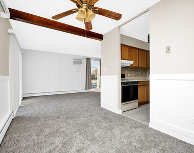 6101 W 64th Place - Photo Thumbnail 3