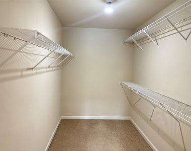 1012 Haley Woods Court - Photo Thumbnail 12