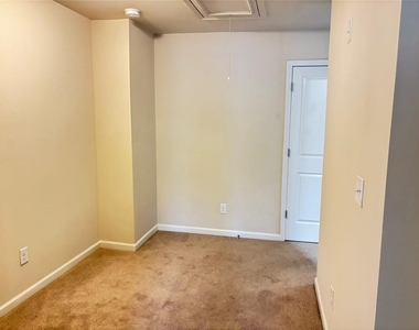 1012 Haley Woods Court - Photo Thumbnail 13