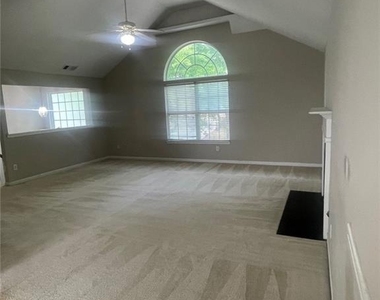 5160 Bridle Point Parkway Sw - Photo Thumbnail 5