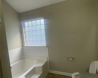 5160 Bridle Point Parkway Sw - Photo Thumbnail 14