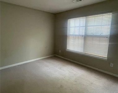 5160 Bridle Point Parkway Sw - Photo Thumbnail 10